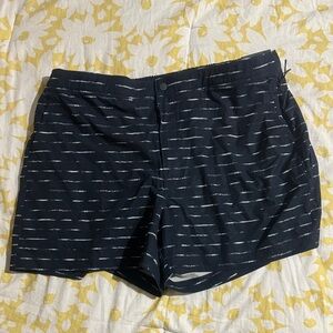 Men's Athletic Shorts - Black Patterned